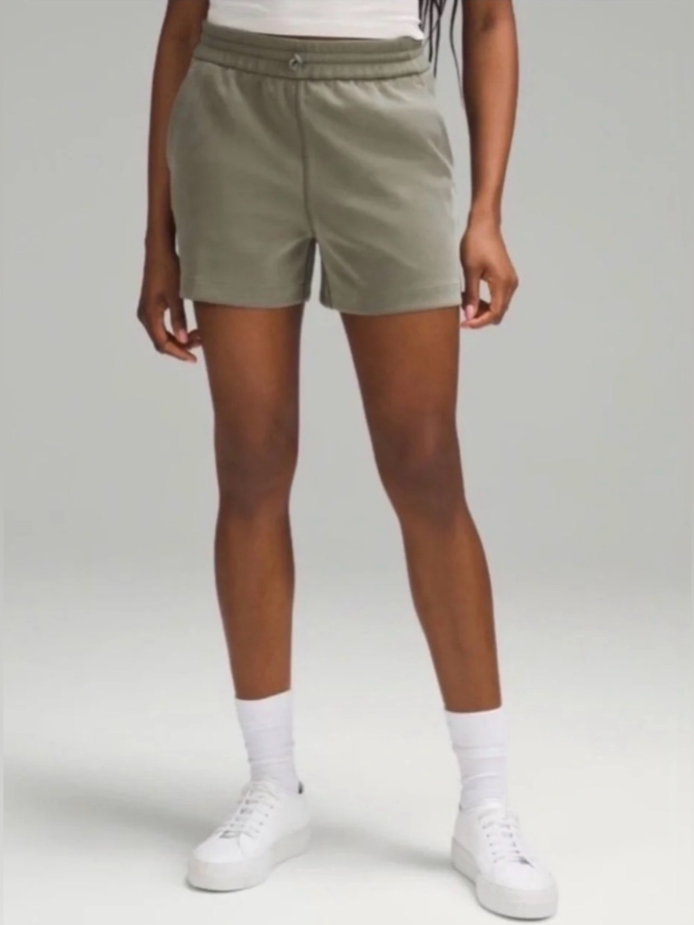 Lululemon Army Green Softstreme HR Short 4" Size 10